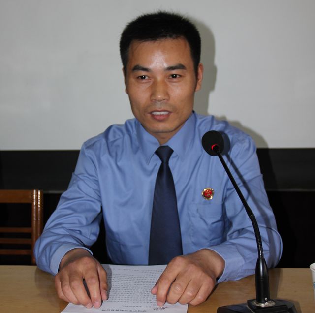 九州网页版召开法制安全教育报告会