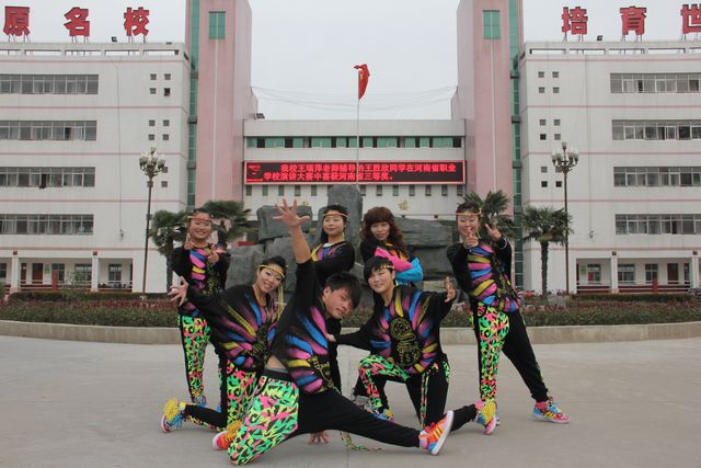 热烈祝贺九州网页版在河南省首届中职生素质能力大赛上载誉而归