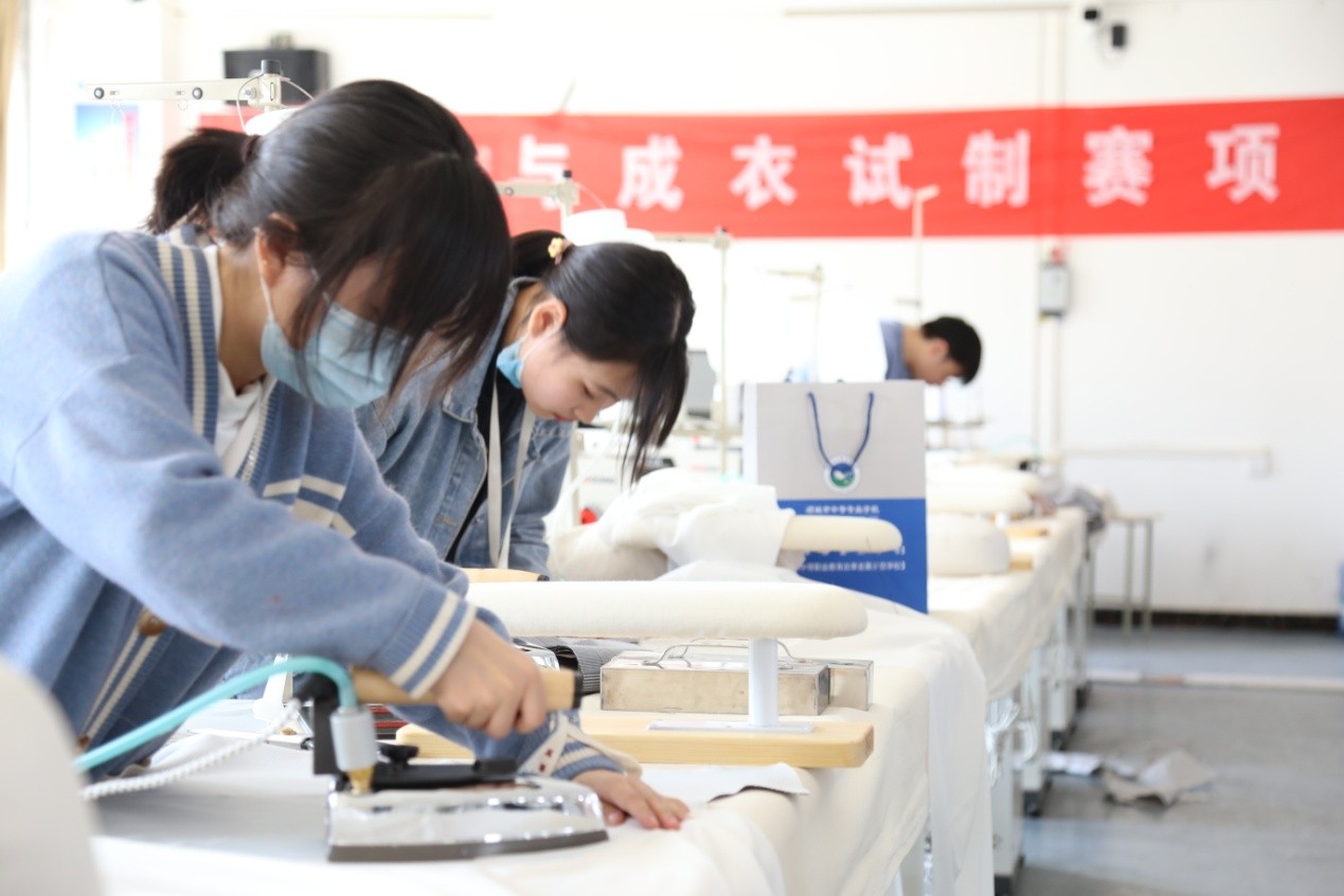 2020年河南省中等职业教育技能大赛 九州网页版赛点“服装设计与工艺”赛项取得圆满成功